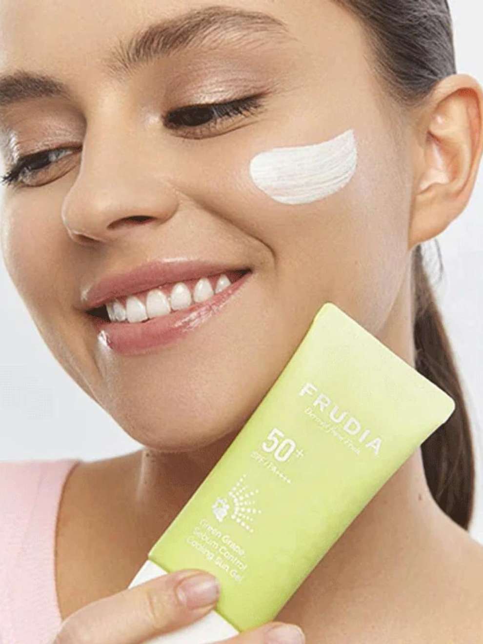 Frudia Green Grape Sebum Control Cooling Sun Gel