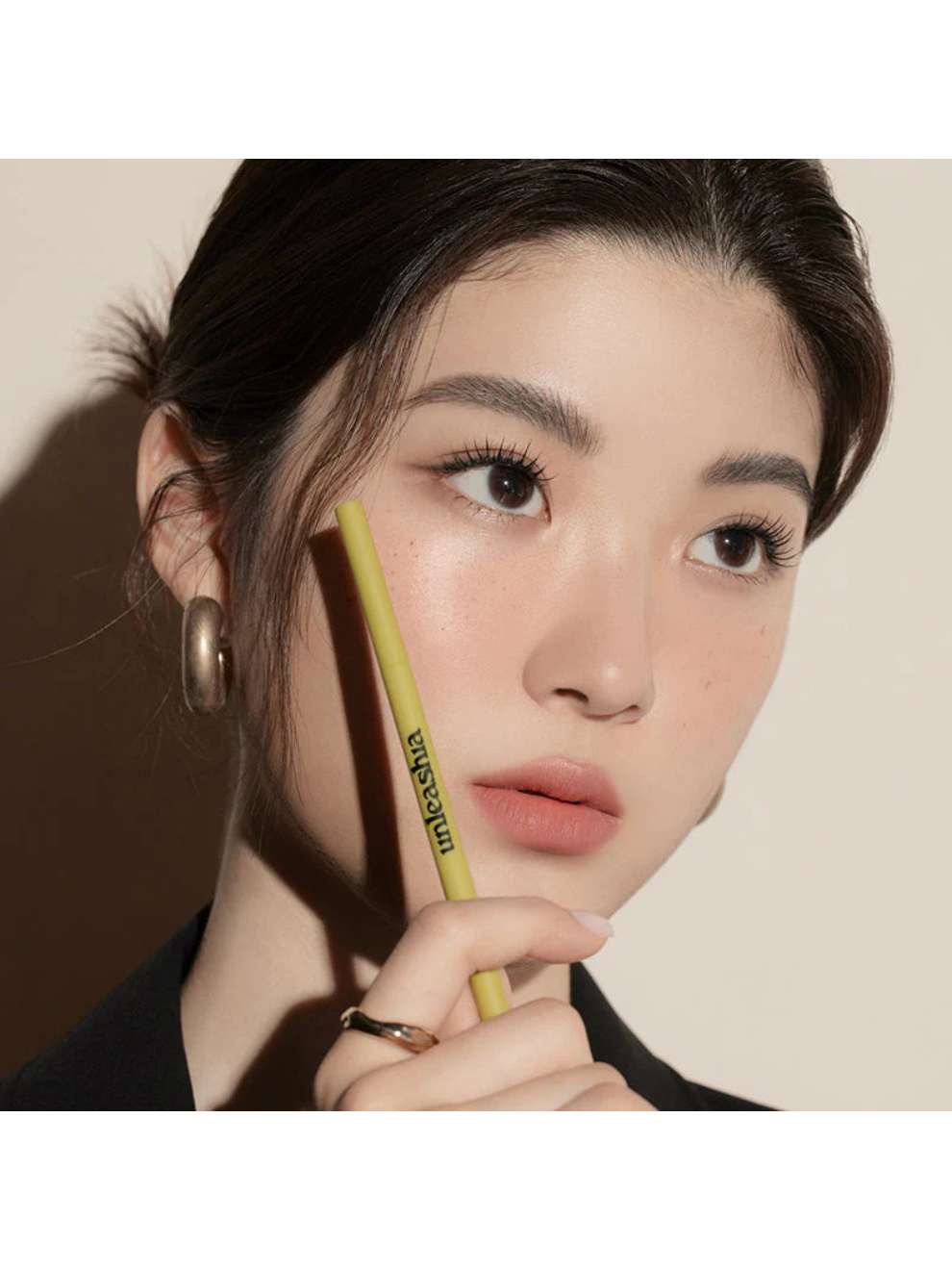 Unleashia Shaper Defining Eyebrow Pencil